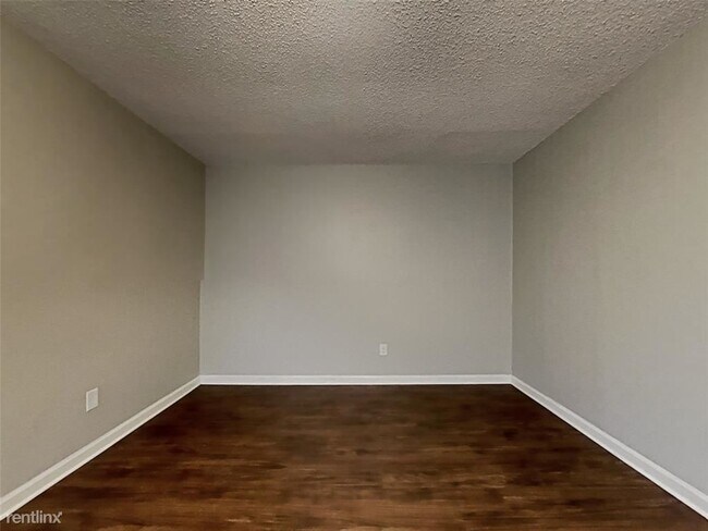Building Photo - 3 br, 2 bath House - 25315 Hollybush Ln