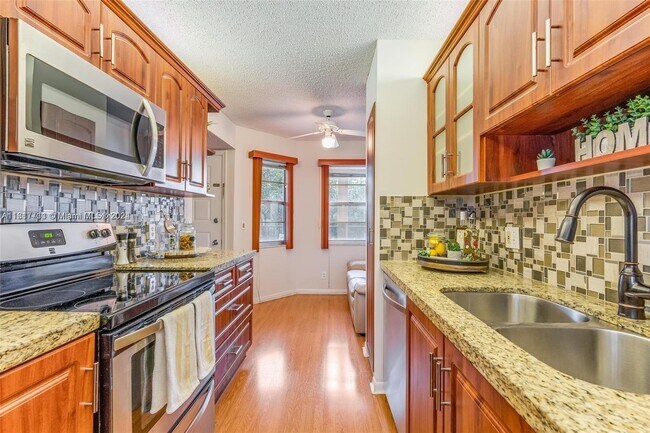Foto del edificio - 1151 SW 128th Ter