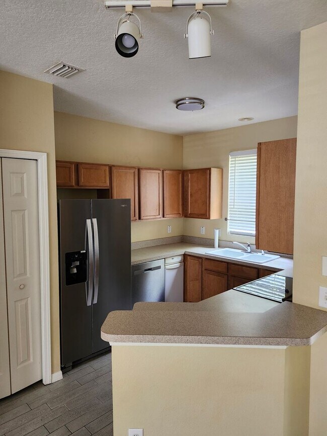 Foto del edificio - Townhome Near MLK and I-75