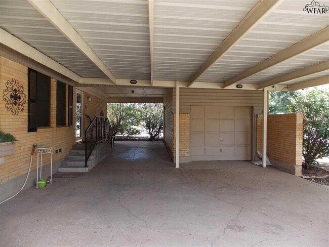 Foto del edificio - 4632 Pendleton Dr