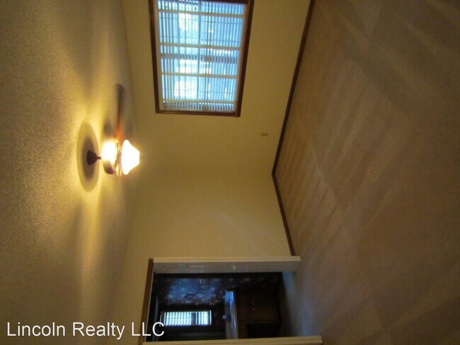 Building Photo - 3 br, 2 bath House - 8 Brentwood Place