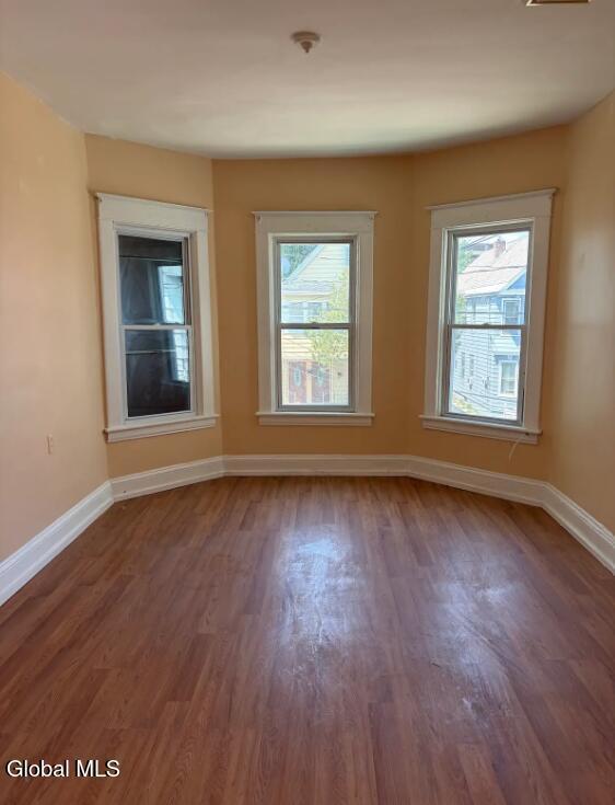 Building Photo - 1075 Pleasant St