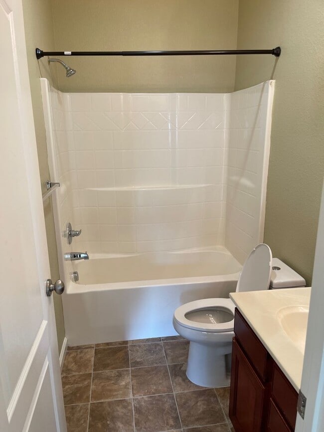 Foto del edificio - Luxury Natomas Condo