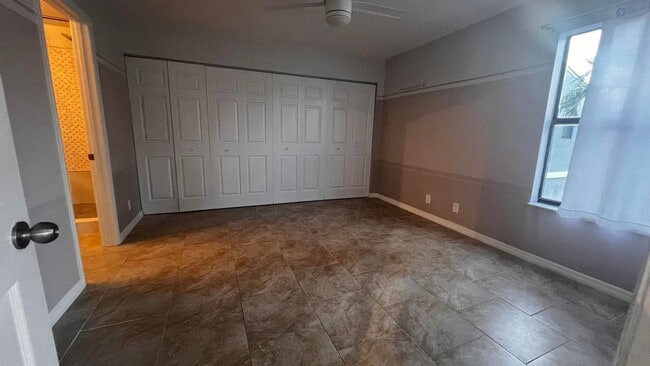 Building Photo - 14 N Crossings Cir