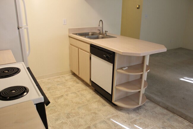 Foto del edificio - Up Coming - 2 bedroom/2 bath Condo!