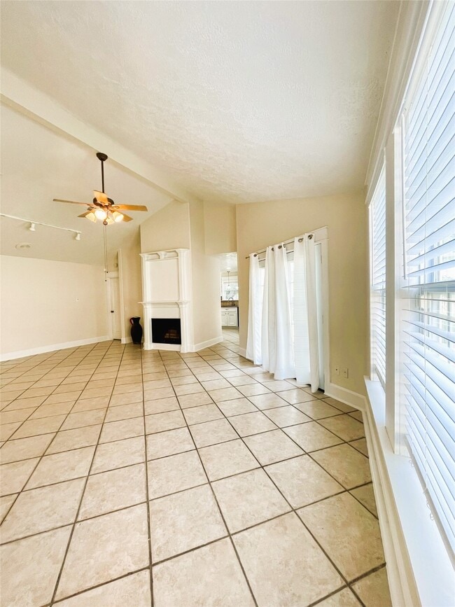 Building Photo - 12183 Swords Creek Rd