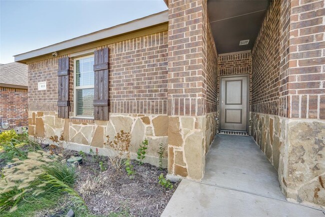 Building Photo - 411 Gallop Dr