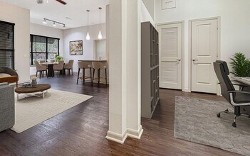 Building Photo - 306 McGowen St