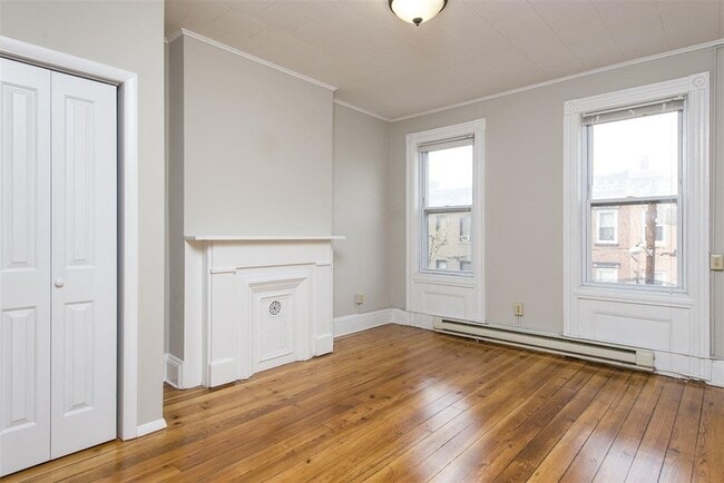 Building Photo - 351 7th St