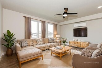 Building Photo - 2659 NE Justus Ave