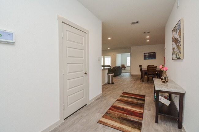 Building Photo - 7326 Marina Hts Wy