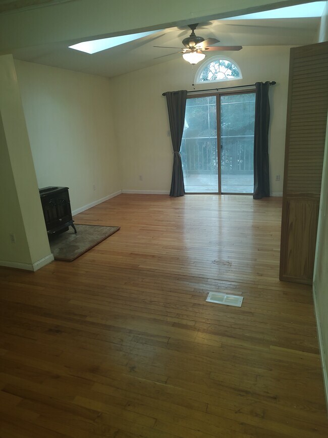 dormitorio principal - 6208 Ivymount Rd