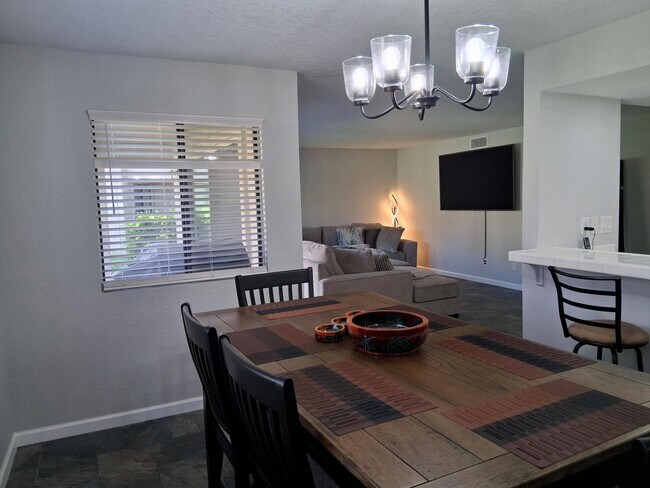 Building Photo - 35200 Cathedral Canyon Dr