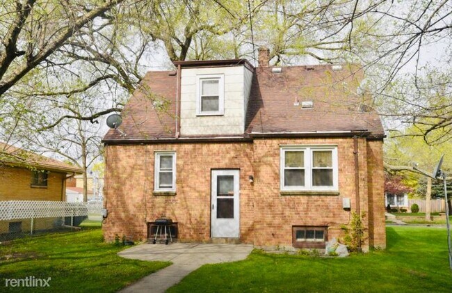 Building Photo - 4 br, 1 bath House - 4508 N 75th St