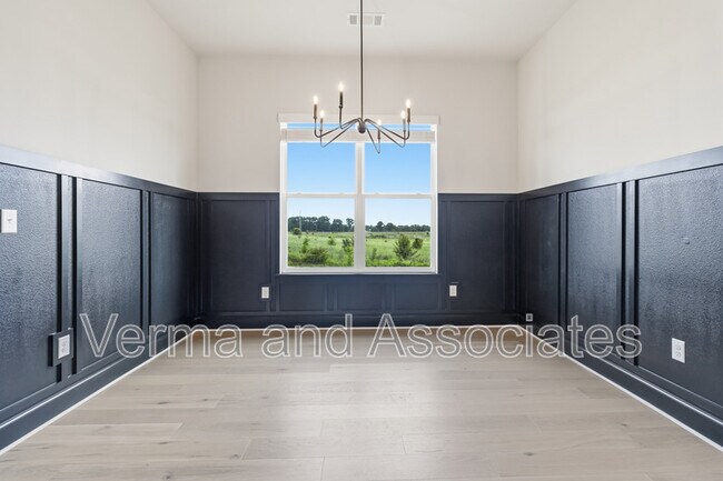 Foto del edificio - 930 Trestle Ln