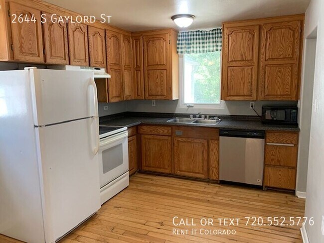 Building Photo - 2644 S Gaylord St