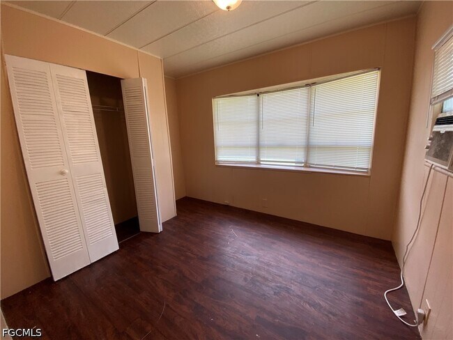 Foto del edificio - 2211 Cantor Ln