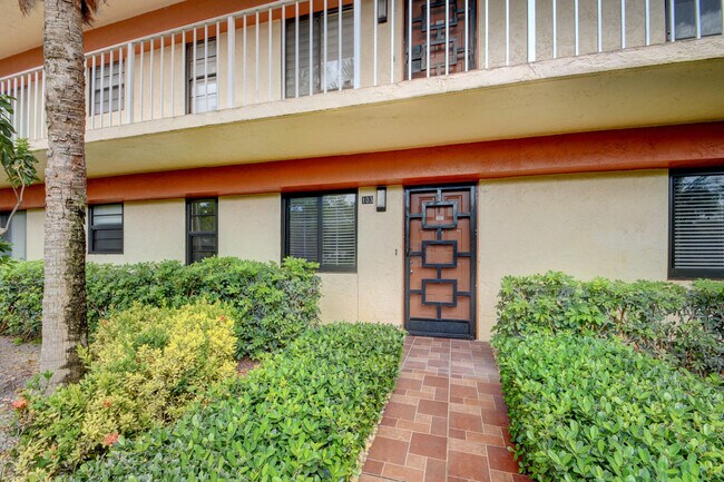 Foto del edificio - 7380 S Oriole Blvd