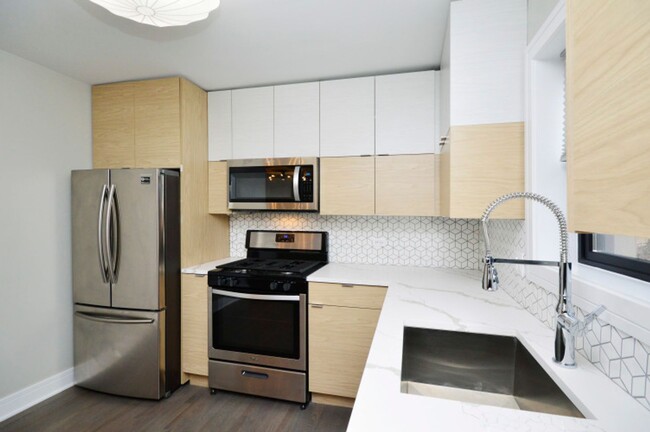 Building Photo - Newly Remodeled 1 Bedroom In Amazing Ander...