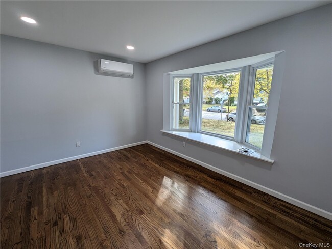 Building Photo - 144 Sequoia Dr