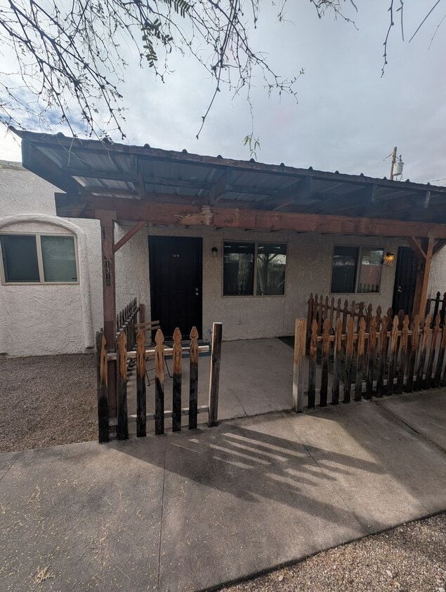 4 Plex - Two Bedroom and 1 Bath Unit for Rent - 4 Plex - Two Bedroom and 1 Bath Unit for Rent