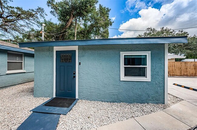 Building Photo - 1336 Tioga Ave.