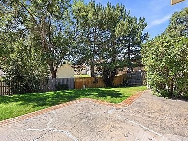 Building Photo - 2115 Golden Barrel Ct