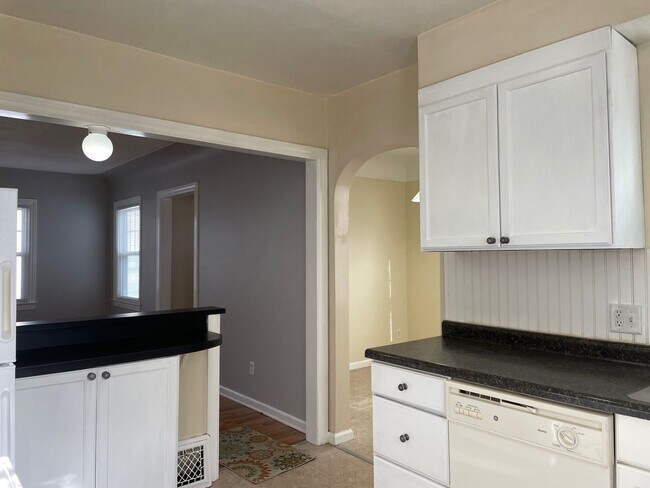 Foto del edificio - Charming 3-Bedroom Home for Rent – Quiet C...