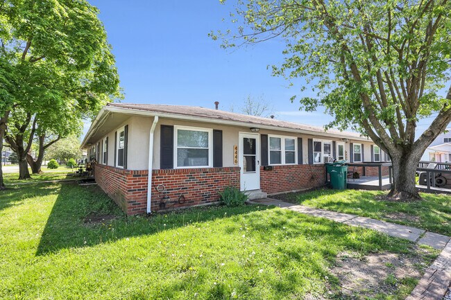 Building Photo - 4450 Mathews Ave