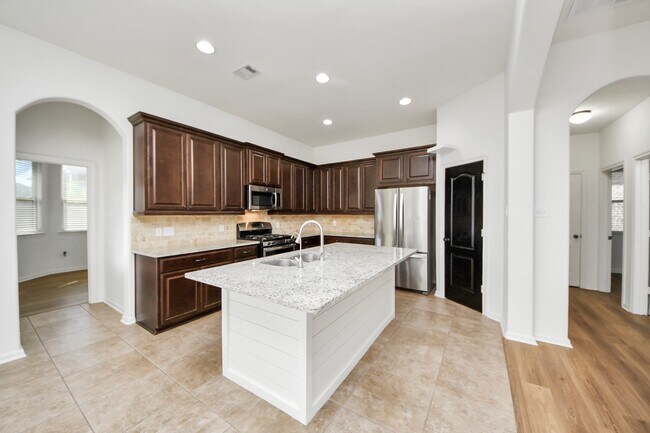 Foto del edificio - 17010 Upper Ridge Ln