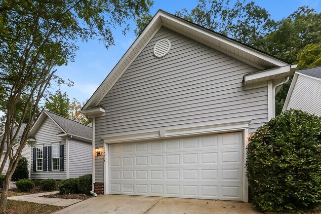 Foto del edificio - 12018 Cheviott Hill Ln