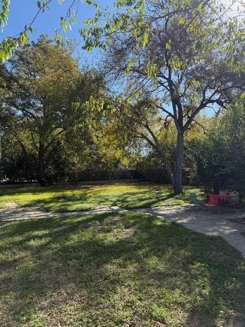 Building Photo - 5115 Woodview Ave