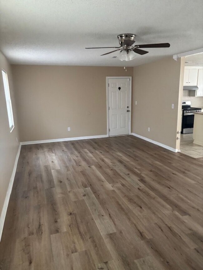 Foto del edificio - Available Now, Remodeled Ranch Home located in Hephzibah
