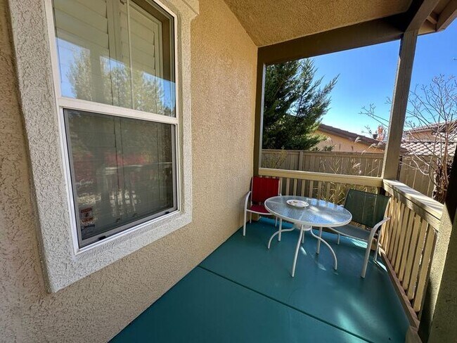 Foto del edificio - MOVE-IN SPECIAL! GET TWO WEEKS FREE WHEN YOU MOVE IN BEFORE THE END OF DECEMBER!