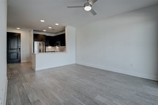 Foto del edificio - 6400 Washington Ave