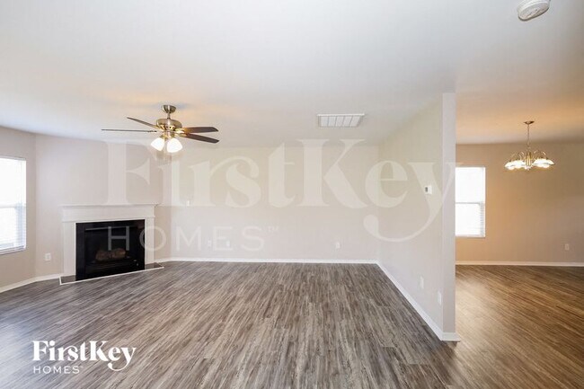 Foto del edificio - 933 Silverberry St