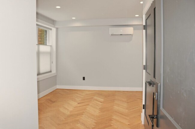 Foto del edificio - 1643 New Jersey Ave NW