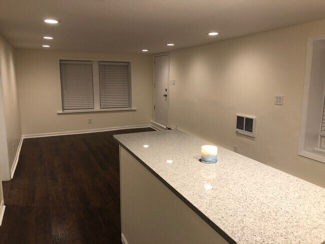 Foto del edificio - 4122 N Bell Ave