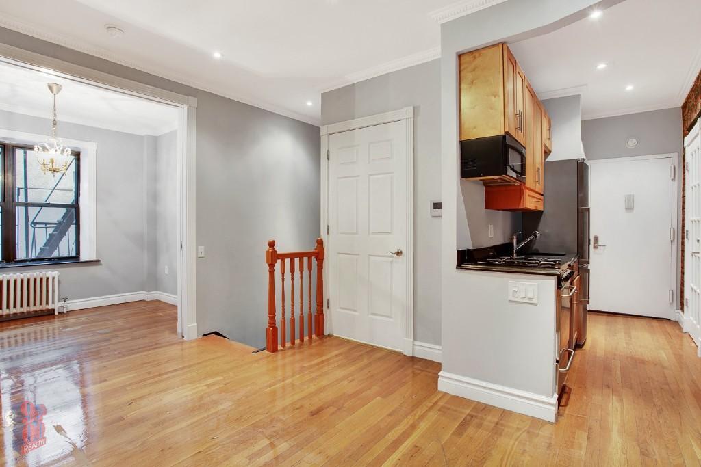 Foto principal - 432 E 13th St