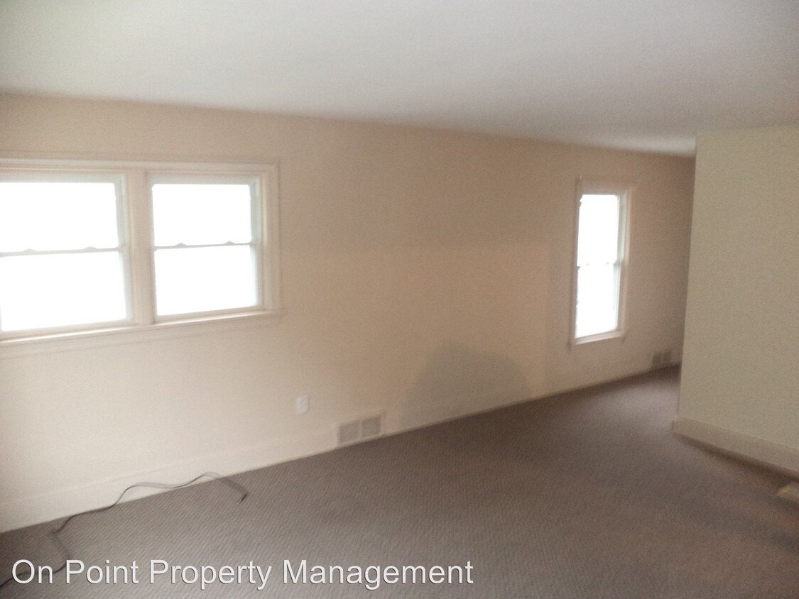Primary Photo - 109 S 16th St