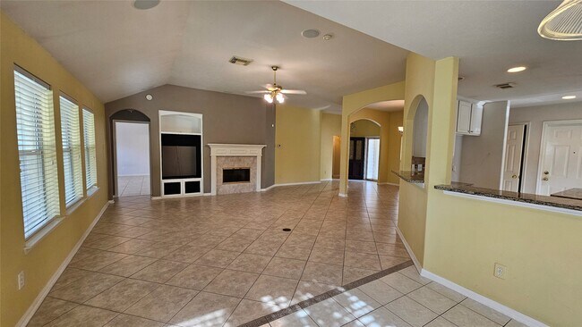 Building Photo - 2314 Hannover Way