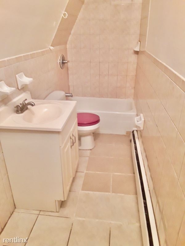 Foto del edificio - 2 br, 1 bath Townhome - 22 Seymour Ave