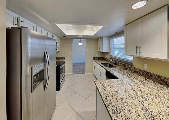 Building Photo - 8141 Caraway Dr