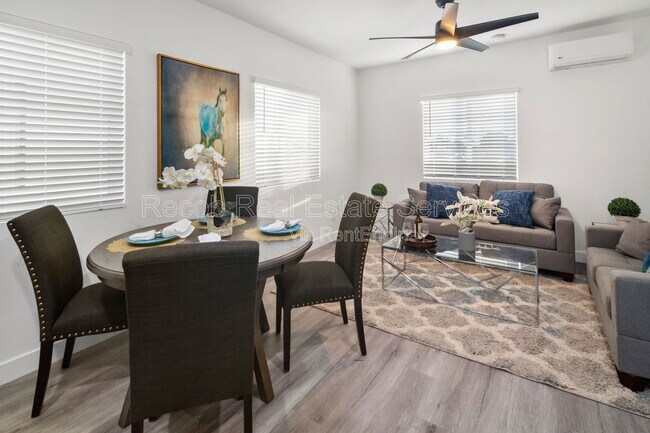 Foto del edificio - 4970 Genesee Ave