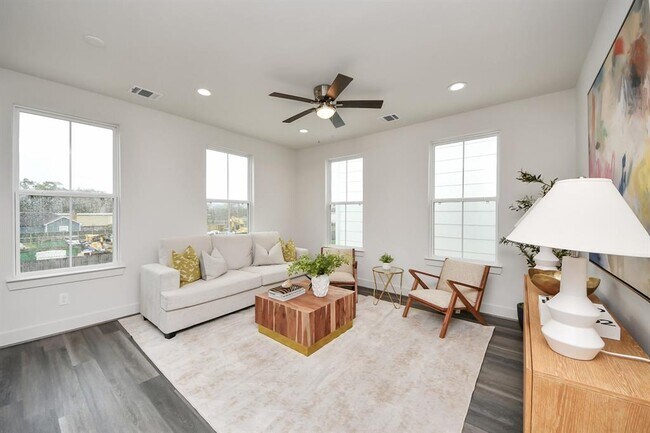 Foto del edificio - 5210 Burress Springs Ln