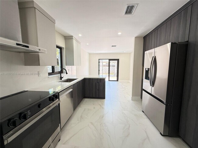 Foto del edificio - 9707 SW 1st Ter