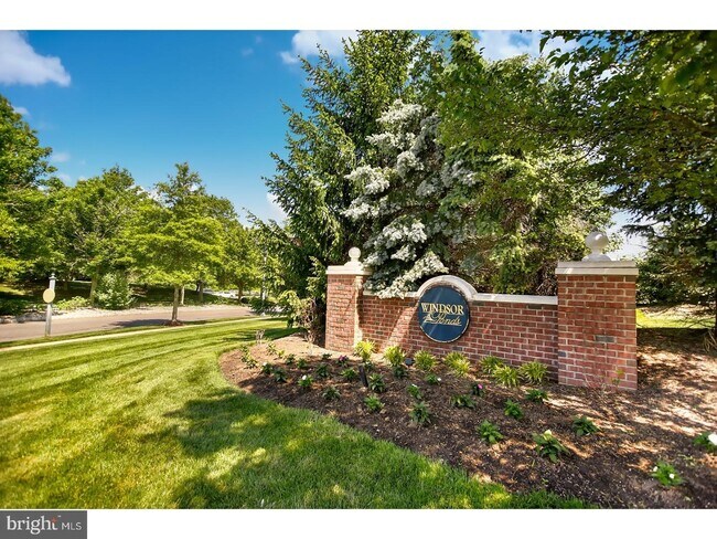 Building Photo - 93 Windsor Pond Rd