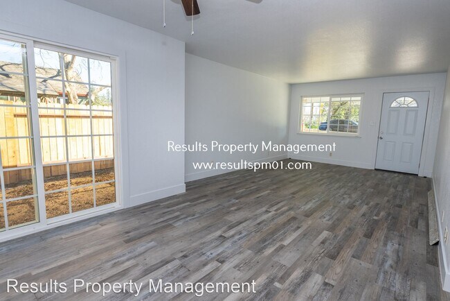 Foto del edificio - 2 br, 2 bath House - 7867 Mariposa Ave