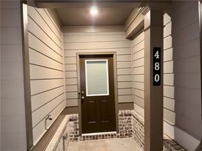 Building Photo - 480 Rockfern Ct