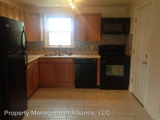 Building Photo - 407 Dakin St